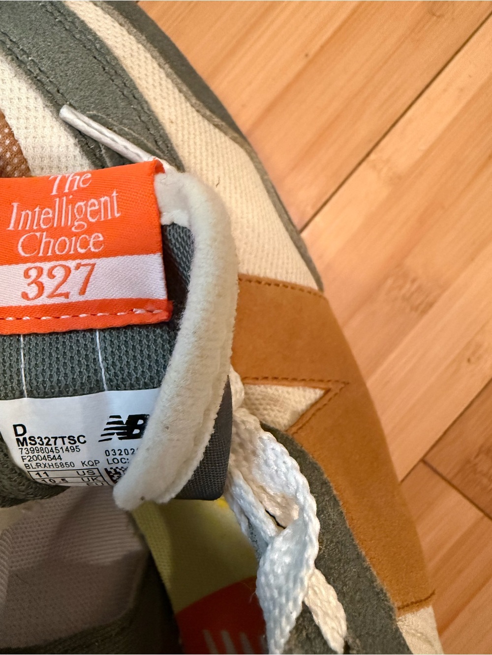 New Balance x Todd Snyder 327 Sneakers Wheat & Cream Farmers Market Pack - Picture 5 of 8